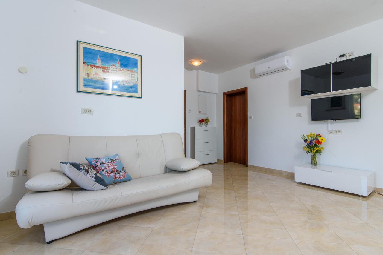 Villa Mediterana Seget Vranjica Dış mekan fotoğraf