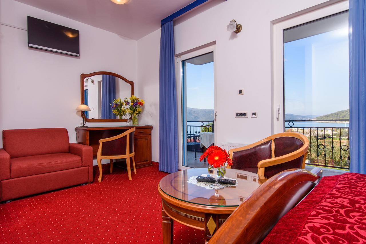 Villa Mediterana Seget Vranjica Dış mekan fotoğraf